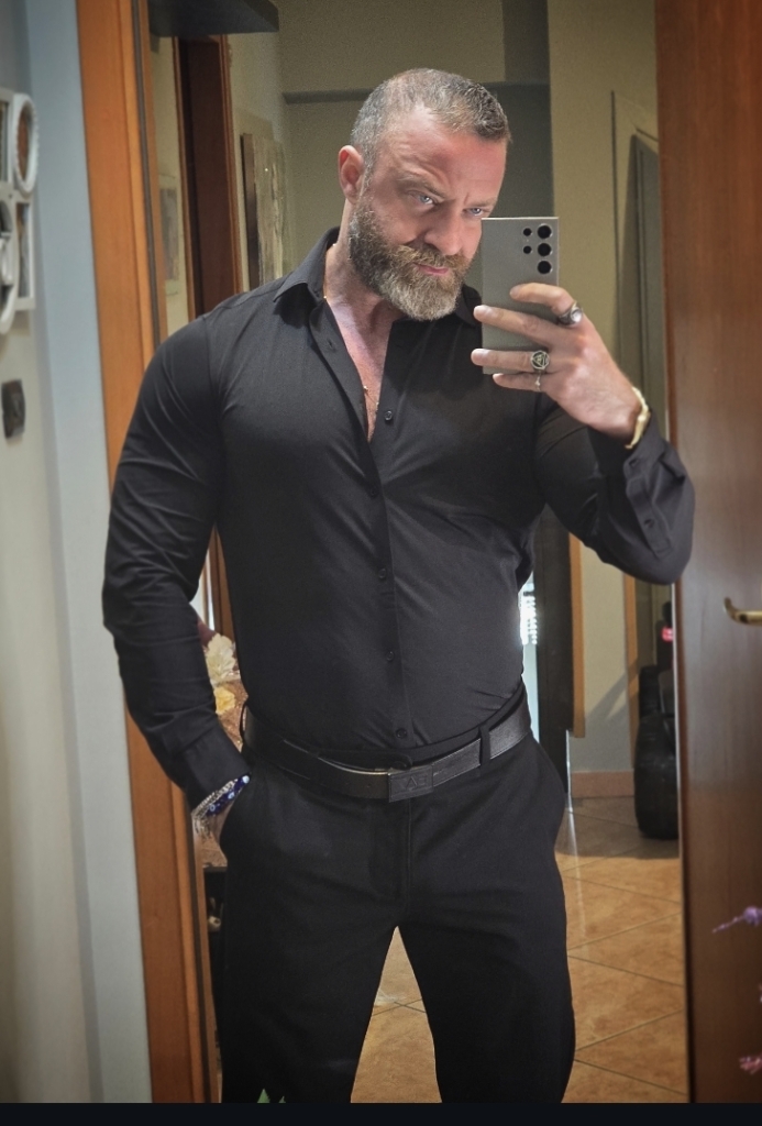 Accompagnatore gigolo Jason J.